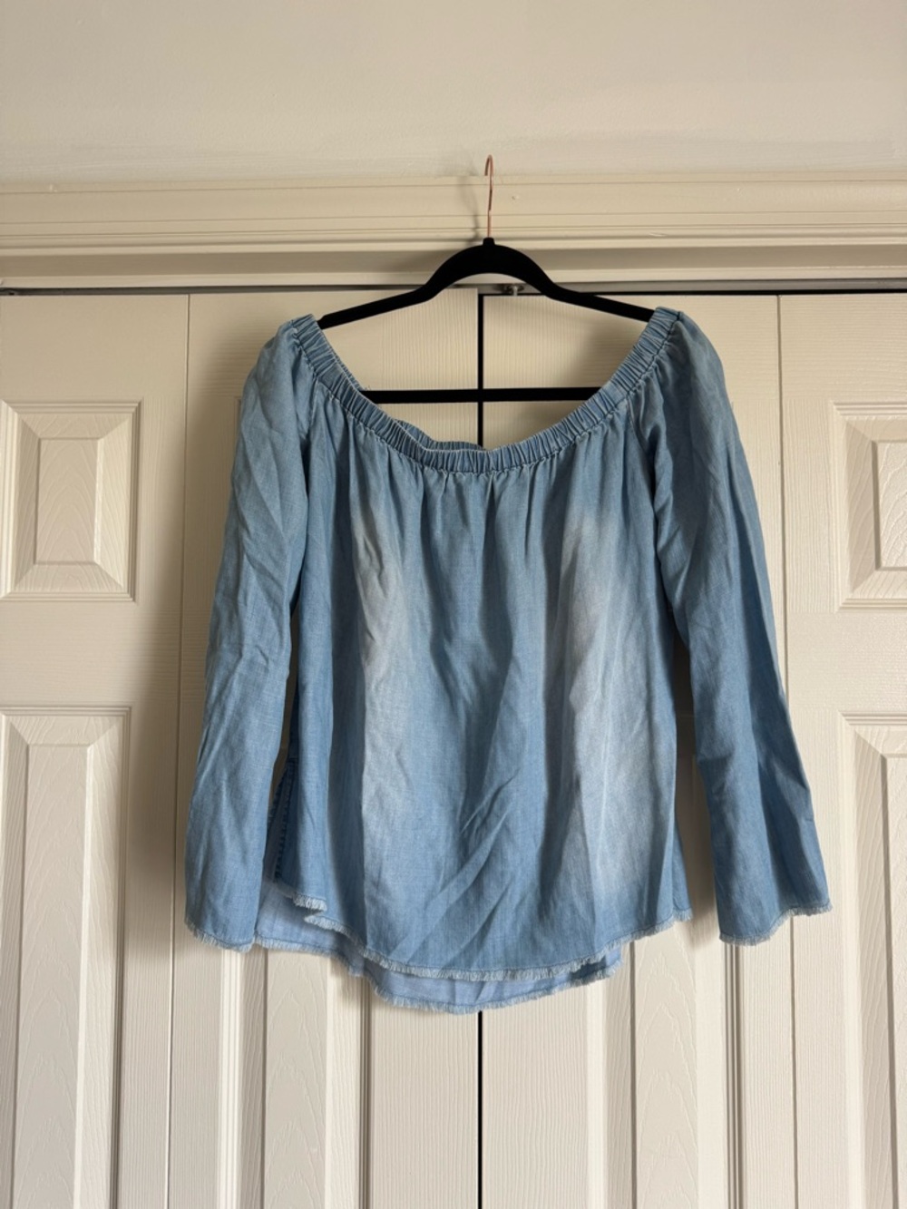 Cloth & Stone Anthropologie Light Blue Chambray Off The Shoulder Top Medium